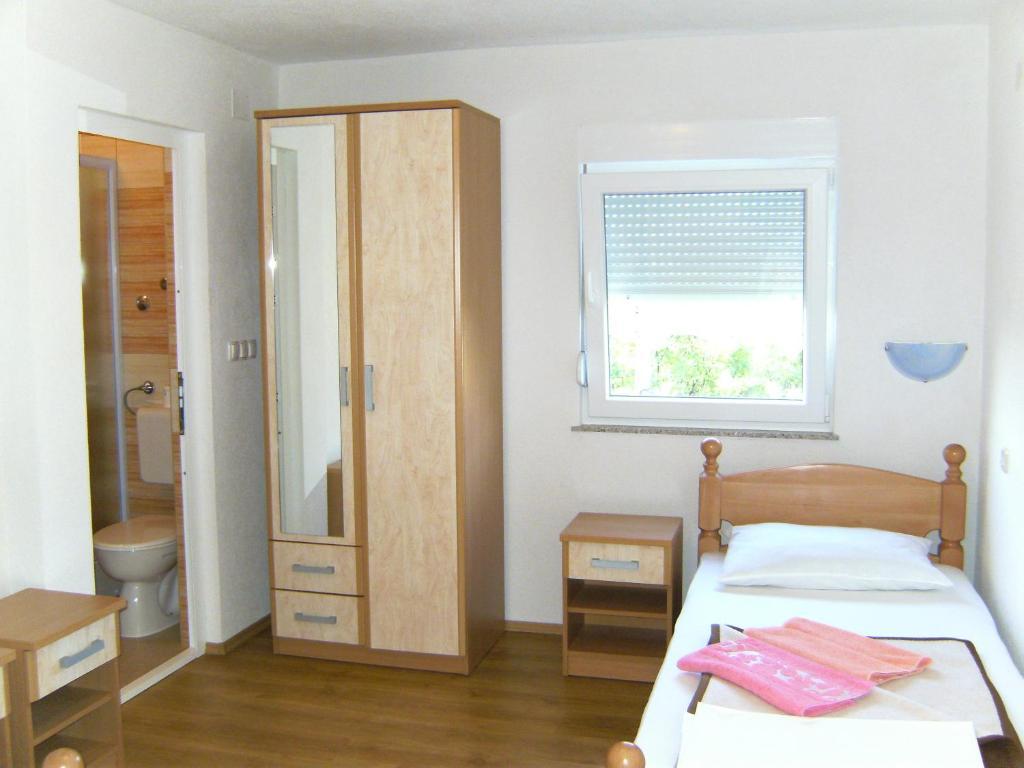 Pansion Pero Elez Medjugorje Hotell Rum bild