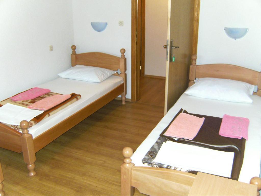 Pansion Pero Elez Medjugorje Hotell Rum bild