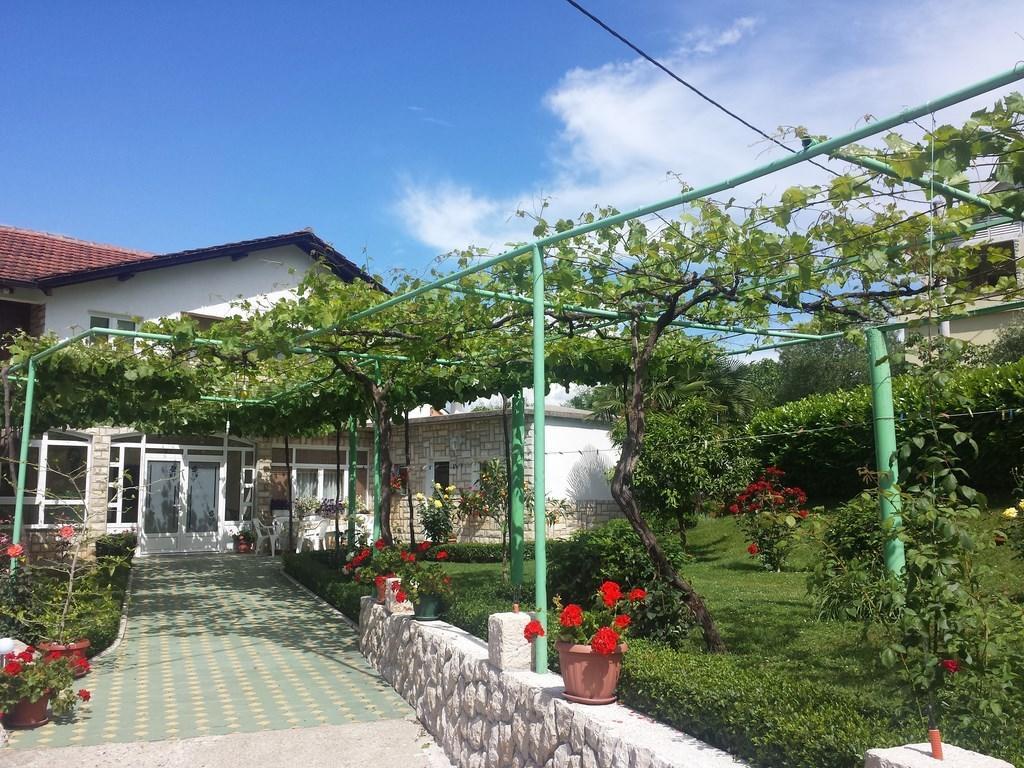 Pansion Pero Elez Medjugorje Hotell Exteriör bild